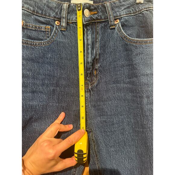 H&M Dark Wash High Rise Mom Jeans, 6 - Picture 6 of 8